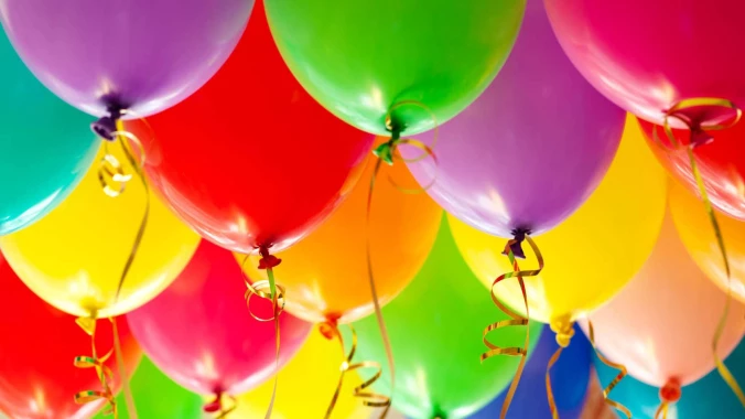 Quali sono i palloncini pubblicitari più adatti per fiere ed eventi all'aperto?